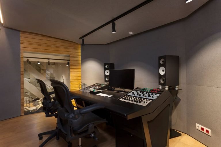 estudio-de-grabacion-barcelona-comodo